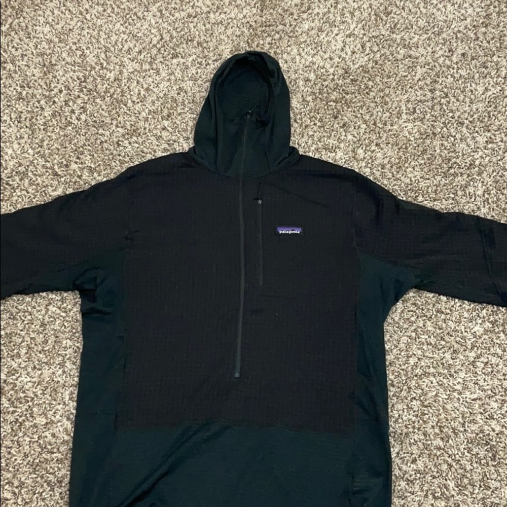 Men’s Patagonia pull over hoody